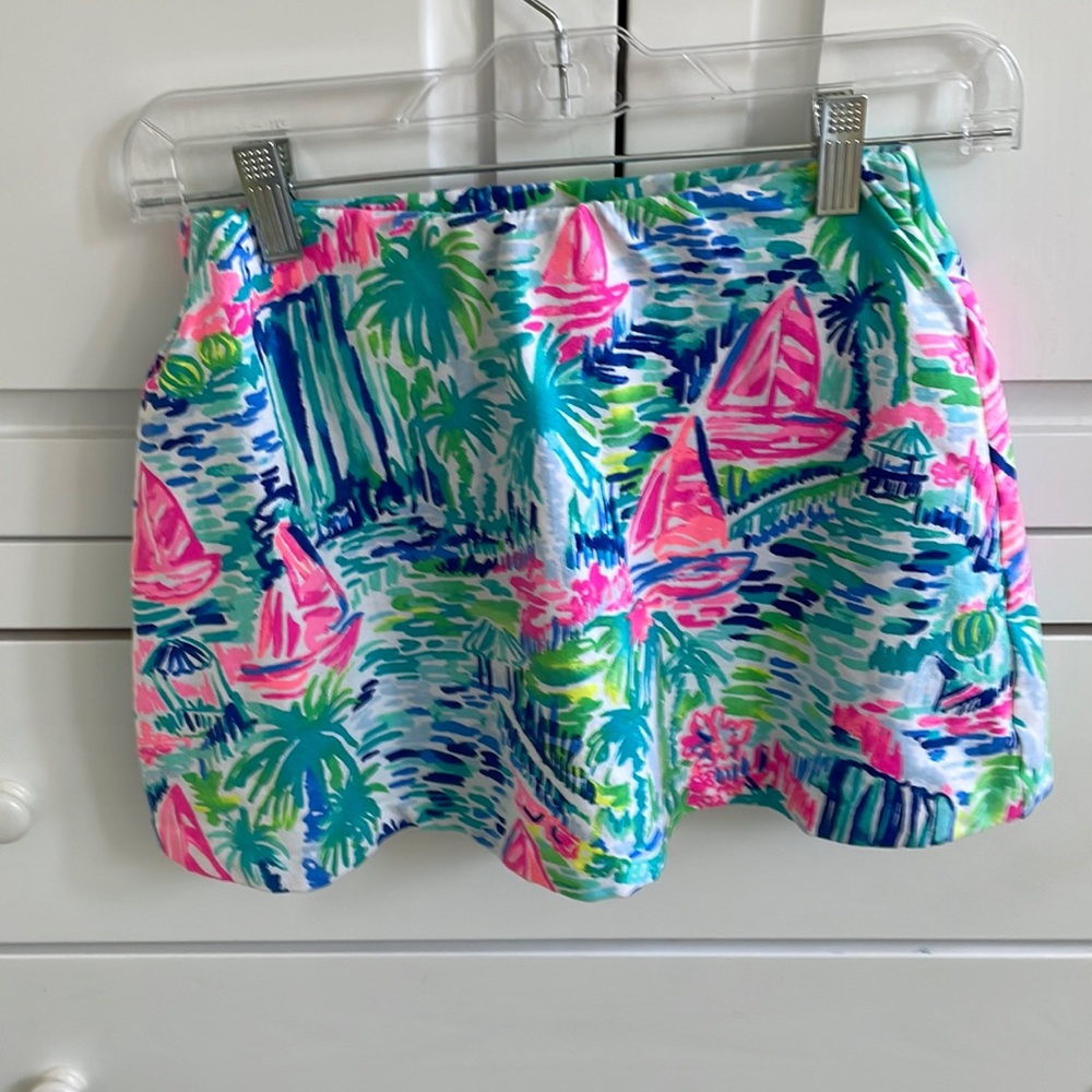 Lily Pulitzer mini skirt/with shorts size xxs - fun tropical sailboat print.
